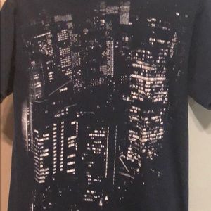 Men’s city light graphic shirt